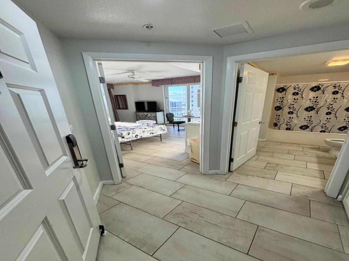 Apartment Direct Oceanfront 2 Bedroom Ocean Walk 3 Balconies 1601