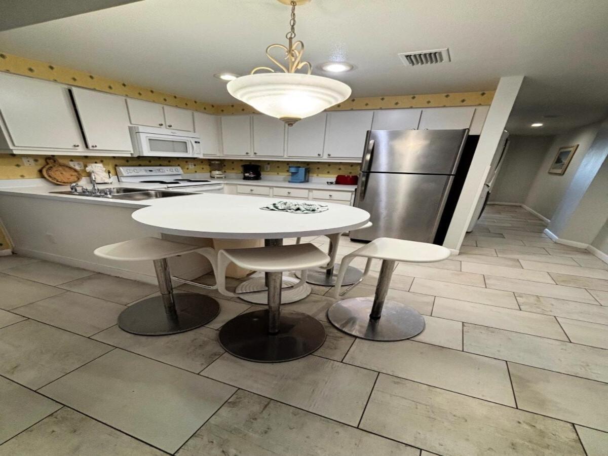 Direct Oceanfront 2 Bedroom Ocean Walk 3 Balconies 1601 Daytona Beach
