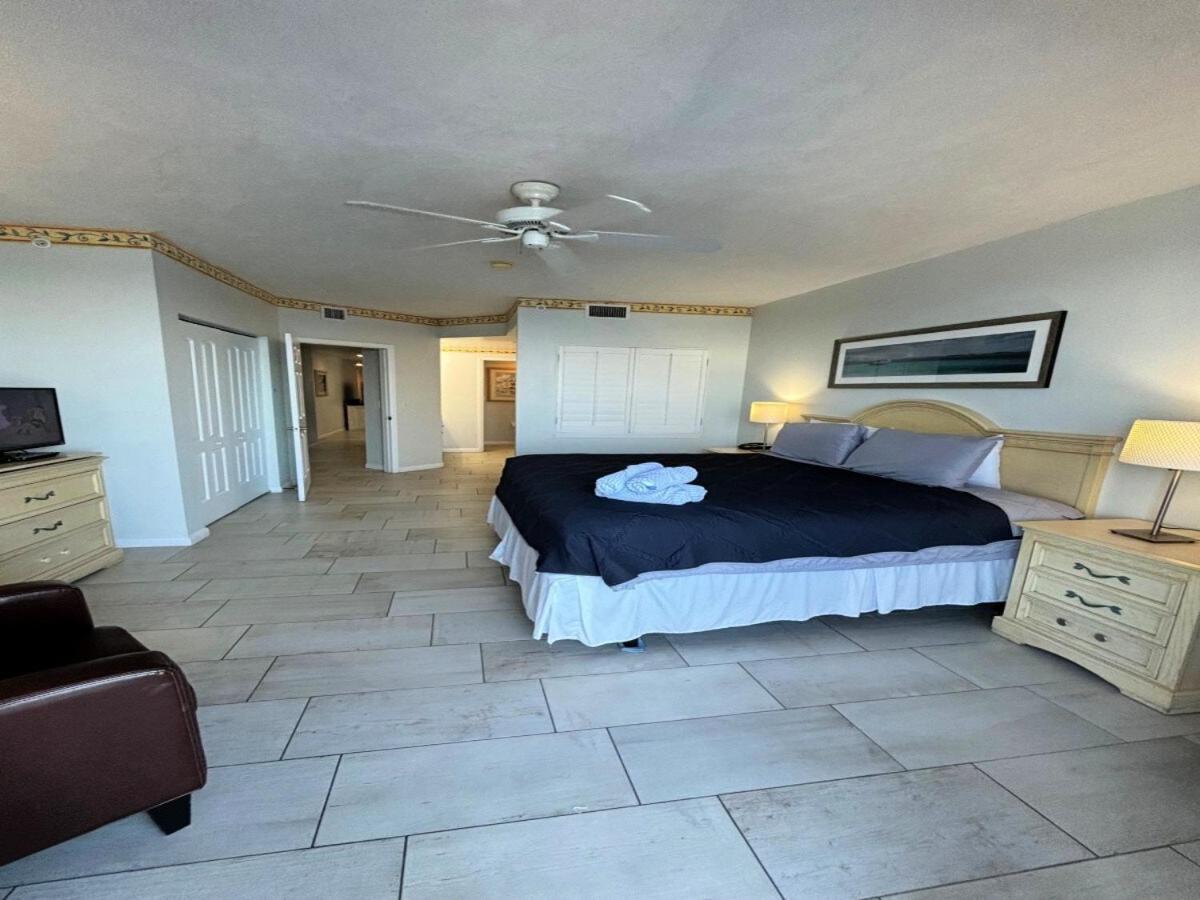 Apartment Direct Oceanfront 2 Bedroom Ocean Walk 3 Balconies 1601 *