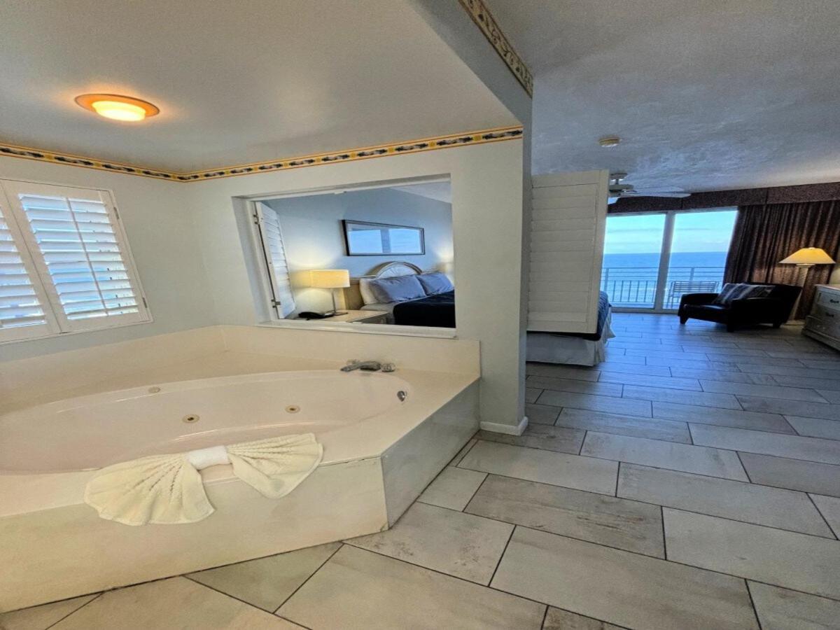 Direct Oceanfront 2 Bedroom Ocean Walk 3 Balconies 1601 Appartement Daytona Beach
